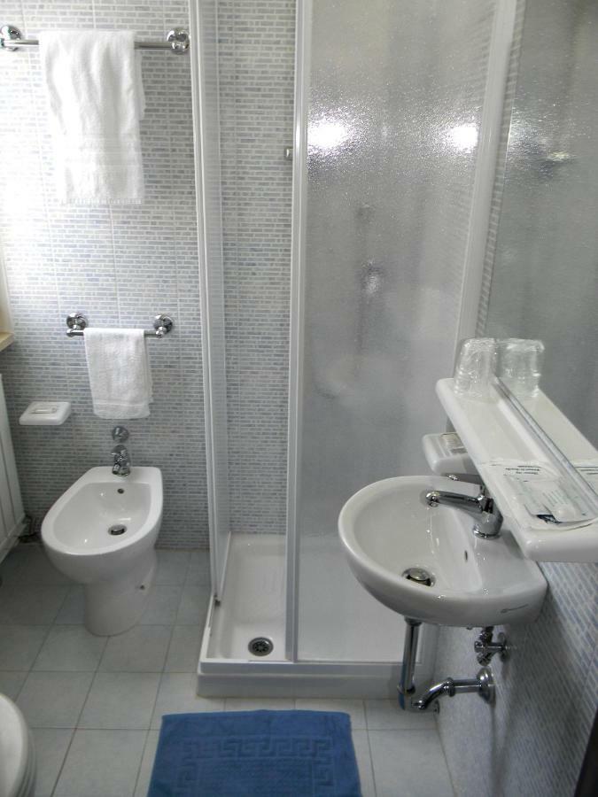 Hotel Villa Serena Castrocaro Terme Bagian luar foto